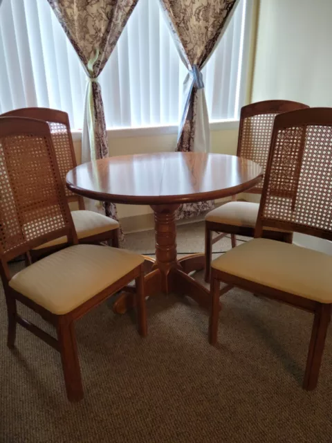 Solid Oak Dining Table With 4 Chairs