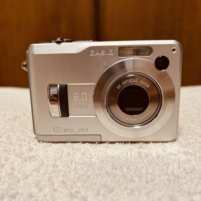 CASIO OLD COMPACT digital camera CASIO EXILIM EX-Z110 AA