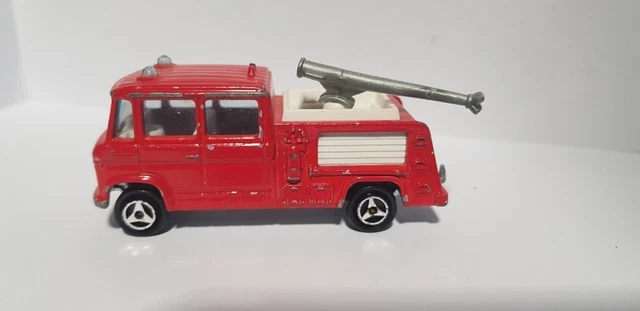 Camion De Pompiers OSHKOSH Striker 3000 Aéroport Vancouver - TWH 1/50 - Zamac