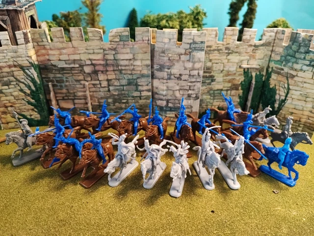 LOT SOLDATS ANCIENS Moyen Âge Starlux Figurines 1/32 Chevaliers EUR 11