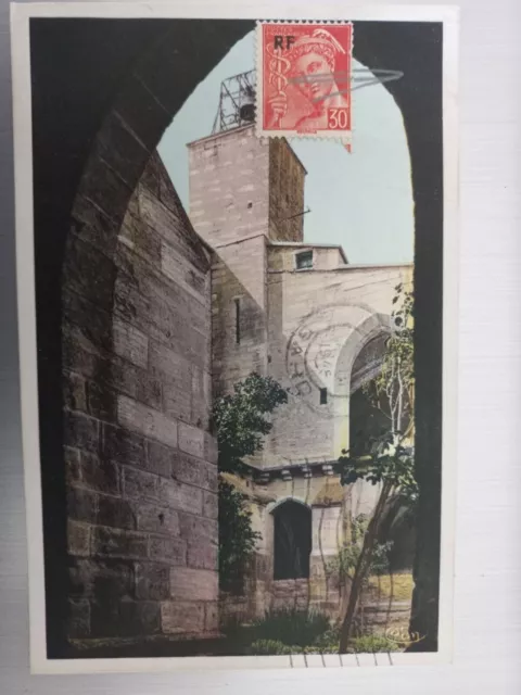 CPA 84 Villeneuve-les-Avignon - Le Clocher pris du petit Cloître - Ecrite et a c