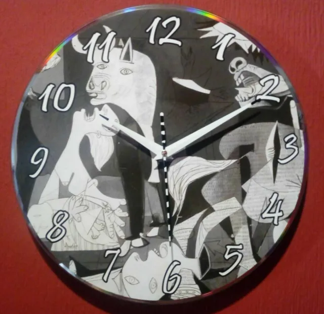 Reloj hecho a mano sobre disco de vinilo - Guernica