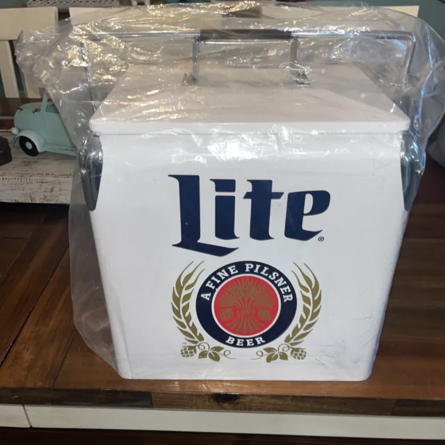 Miller Lite Retro Ice Chest Cooler with Bottle Opener 13L (14 Qt), 18 Can Capaci