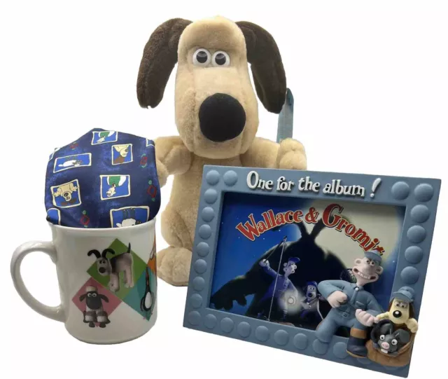 Wallace and Gromit Bundle Plush With Tag M &S Tie Mug And Picture Frame