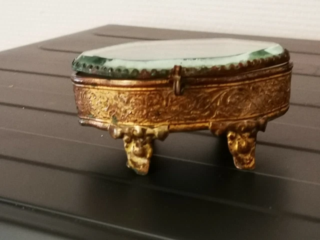boite coffret miniature reliquaire bijoux. laiton et verre