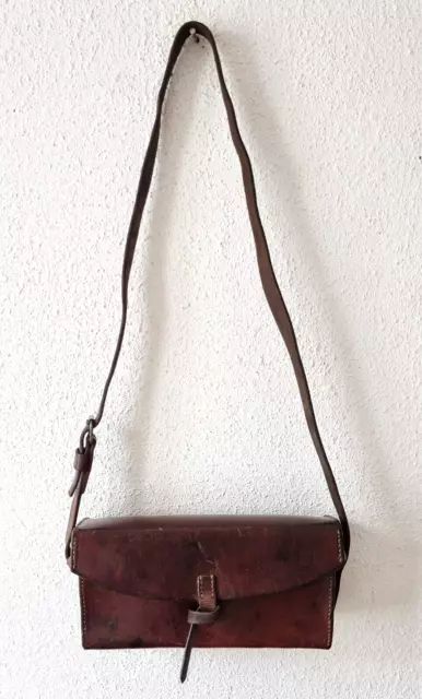 Alte, robuste Ledertasche - Schweizer Armee - Werkzeugtasche, Original von 1940