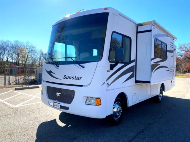 2013 Ford Super Duty F-53 Motorhome 26HE 5,081 Miles White Specialty Vehicle 10