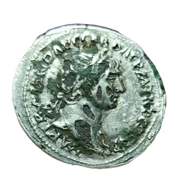 Roman Fourre serrati denarius. Extremely rare type of coin.Lot 218