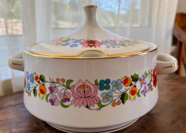 Kalocsa Hungary Hand Painted & Stamped Porcelain Soup Tureen, Mint