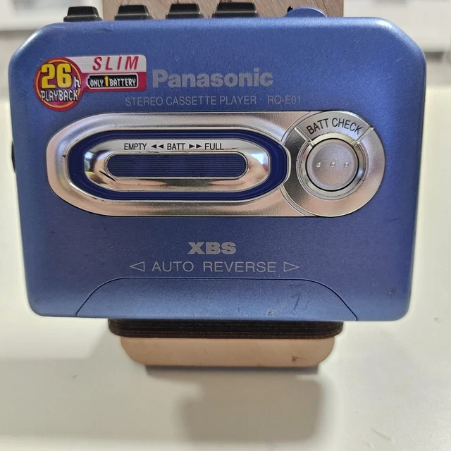 Lettore Cassette Portatile Bluetooth - Design Retrò Con Luci LED, AUX E Scheda SD, Altoparlante Stereo Per Musica