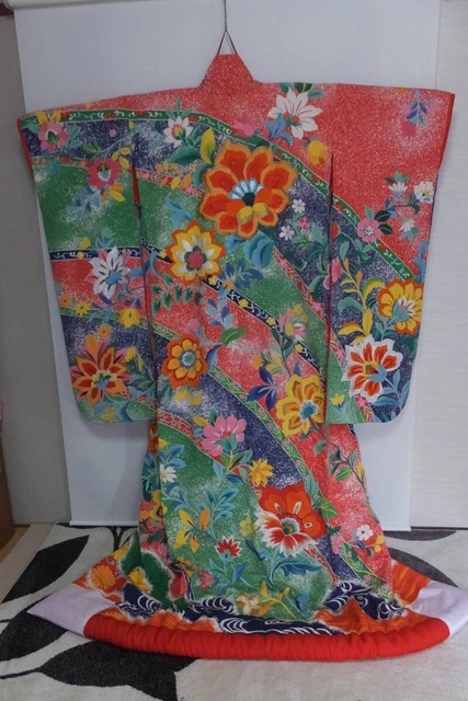 Japanese Kimono Uchikake Luxurious Wedding Pure Silk Flower Red Blue Green K395