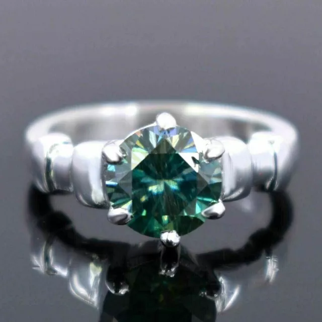 Bague en diamant bleu traité 2 ct belle brillance et lustre certifiée VVS1 !