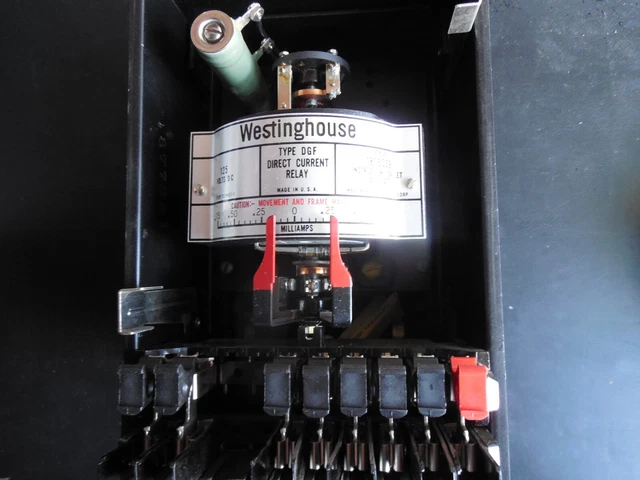 Westinghouse 1876039 Type DGF Direct Current Relay 125v DC in glass case