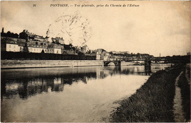 CPA Pontoise Vue Generale, prise du Chemin de l'Ecluse FRANCE (1308682)
