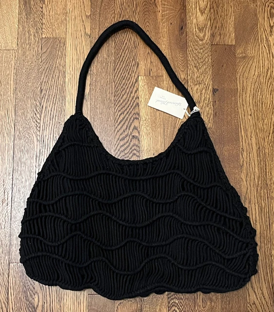 Universal Thread Women's Zig Zag Soft Shoulder Bag Handbag Black