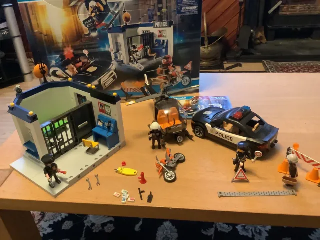 Playmobil Police Action Station Playset (70326) Boxed