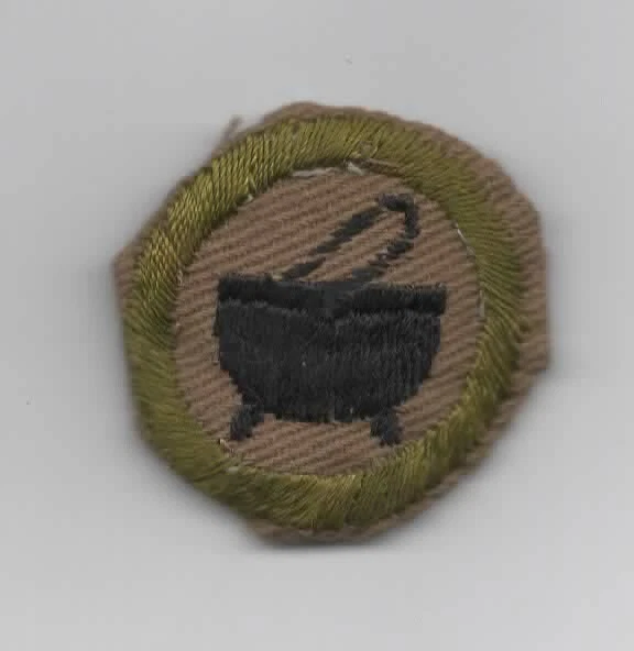 COOKING MERIT BADGE, Type AA (19111919), Cut Down and Hand Crimped 14