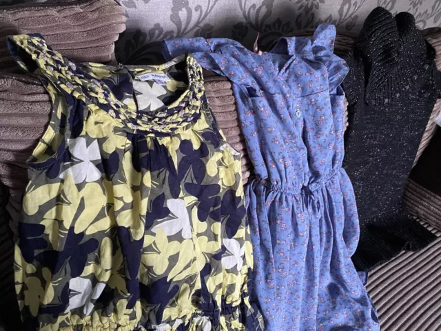 Girls clothing bundle age 6yrs  ( Dress , Jumper Dress, Top  6-7yrs  )