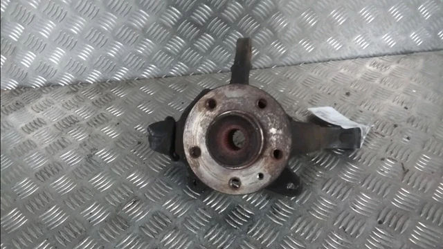 MOYEU DE ROUE AVANT DROIT Renault Trafic New (JL) 2004 #A104_31130501133438