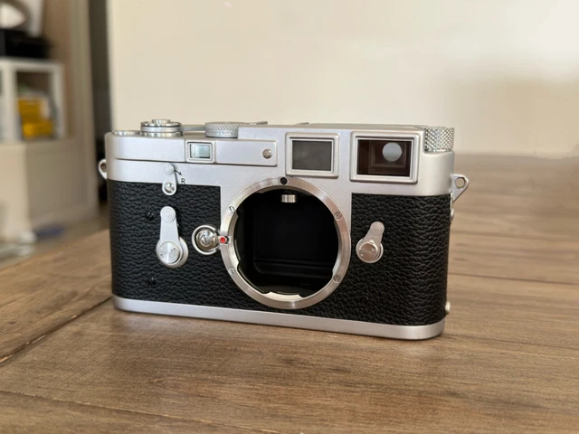 【NEAR MINT】Leica M3 Single Stroke 35mm Rangefinder Film Camera (Body Only)