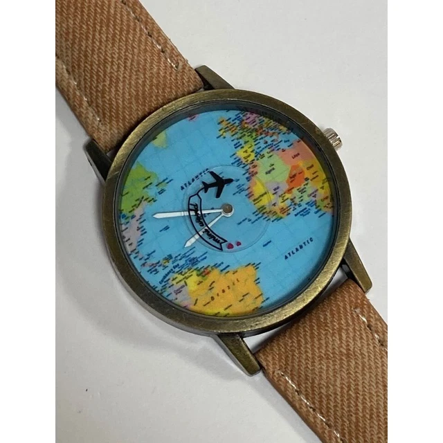 WearTravelers Collana con Mappa del Mondo Ciondolo Mondo Completo - Fantastica Idea Regalo per Donna Viaggiatrice o Viaggiatori o per Chi Ama Viaggiare - Modello Roma (Argento