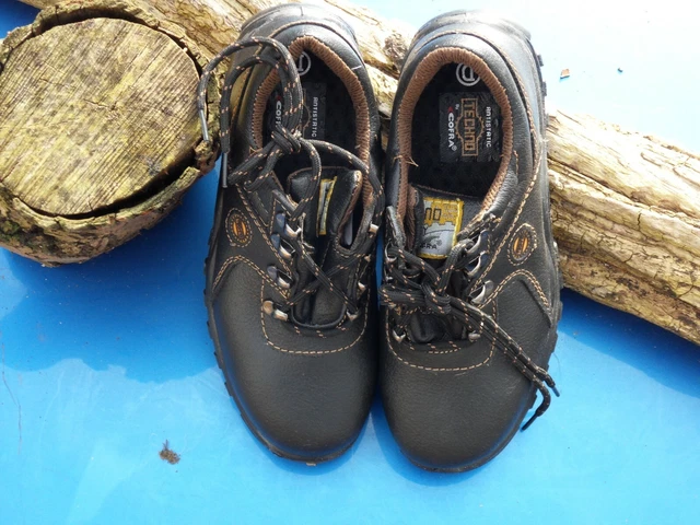 Stock scarpe antinfortunistiche hotsell