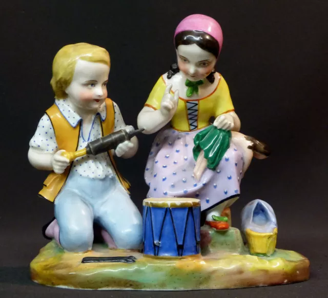 D 19èm porcelaine Royal Copenhague groupe enfants et jouets 1090g17cm Denmark