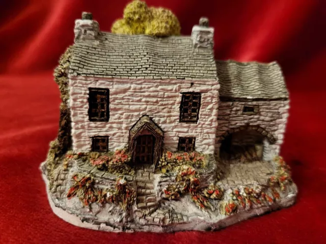 Lilliput Lane Cottage - Miniature Masterpiece Collection - Brecon Bach