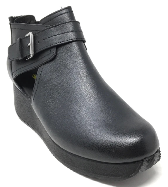 Volatile Flagstaff Women's Size 11 Black Cut Out Platform Wedge Back Zip Booties