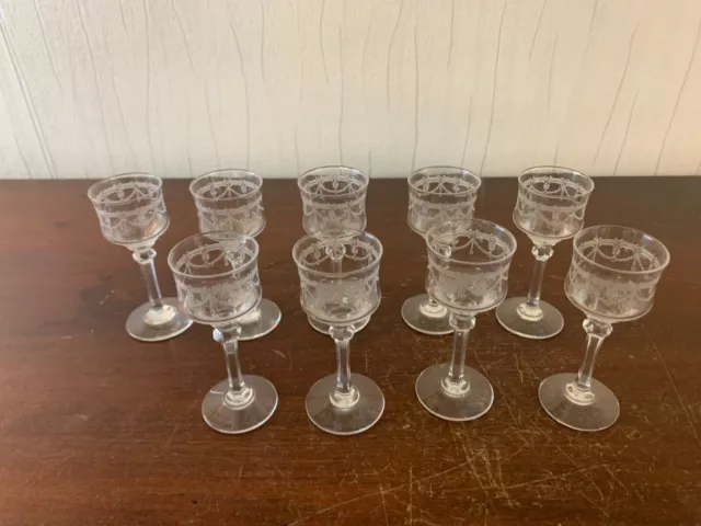 5 verres à liqueur modèle Anvers en cristal de Saint Louis (prix à la pièce)