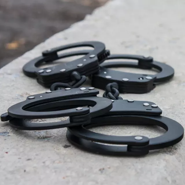 Professional Double-Lock Handcuffs W/ Keys