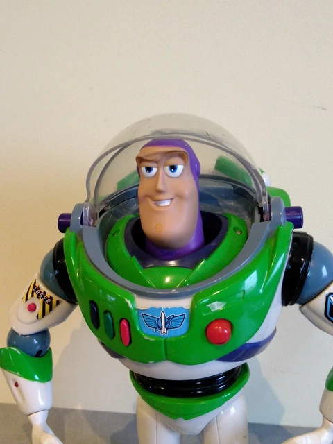 TOY STORY DISNEY PIXAR ROBOT BUZZ L'ECLAIR Sonore Lumineux Parle ...