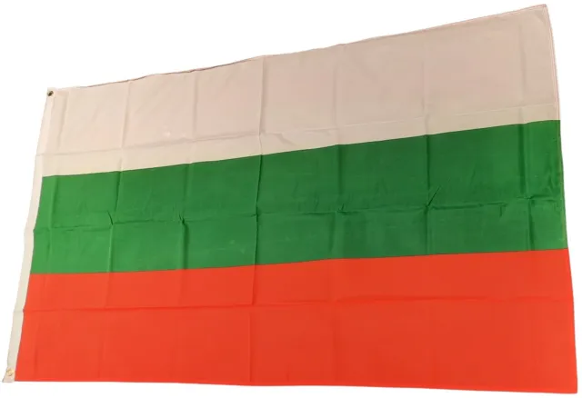 Bulgaria 5ft x 3ft Flag 75denier with eyelets suitable for Flagpoles