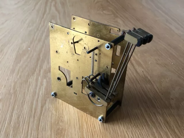 Maquina De Reloj Con Manecillas y Números 7x6x4.5cm