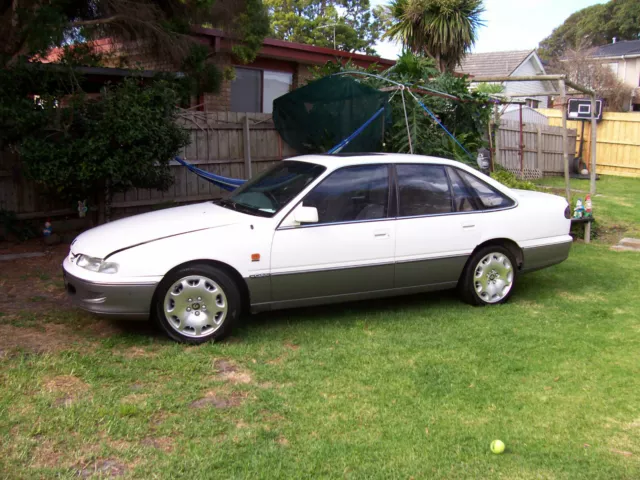 Holden Commodore Calais Vr 1994 V8 Aut0 Electric Sunroof Regret Full Sale.