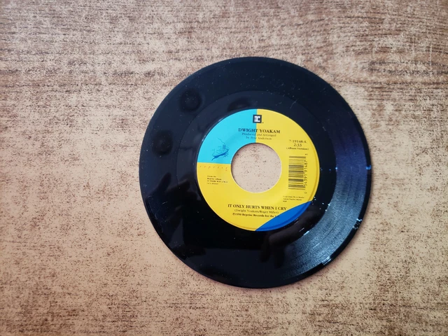 1990S MINT-EXC Dwight Yoakam It Only Hurts When I Cry/LETS WORK TOGETHER 45