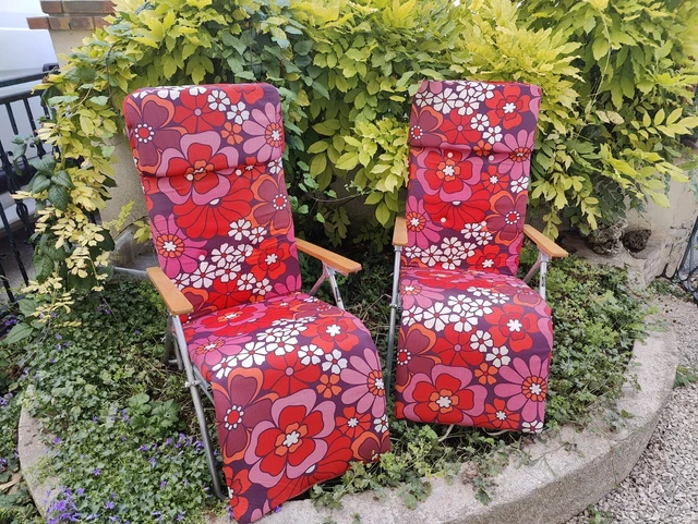 2 Sedie Lunghe O Lettini Pieghevole Vintage 60-70 Motivi Fiori Braccioli Legno