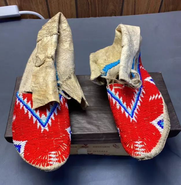 Vintage Sioux Native American Indian Fully Beaded Moccasins 10"
