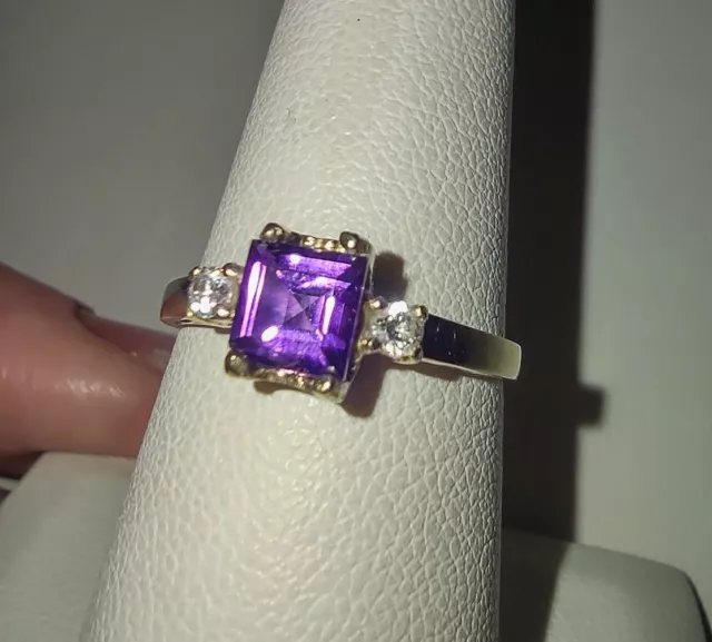 10kt Yellow Gold Genuine Solitaire Princess Cut Amethyst Ring 1.8g