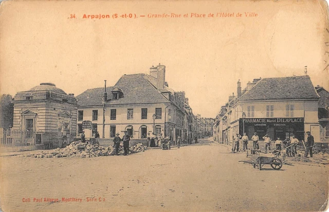 Cpa 91 Arpajon / Large / Place De L'hotel De Ville / Pharmacy Marcel Delaplace