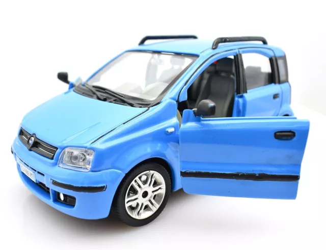 Modellino auto scala 1:24 Fiat Panda Burago diecast modellismo da collezione