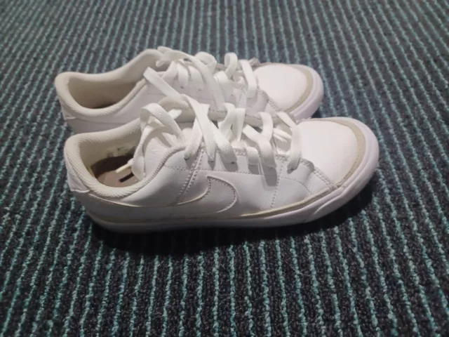 Nike Youth/womens Court Legacy Sneaker for Kids Size 5.5 Womens 7.5