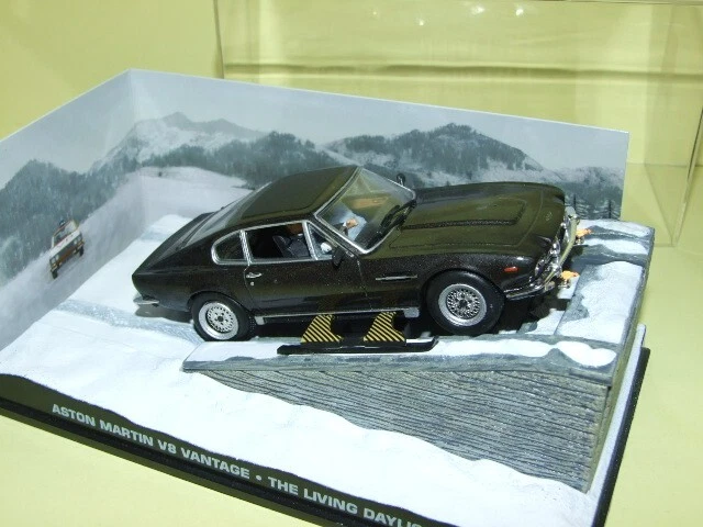Aston Martin V8 Vantage J. Bond Altaya 1:43