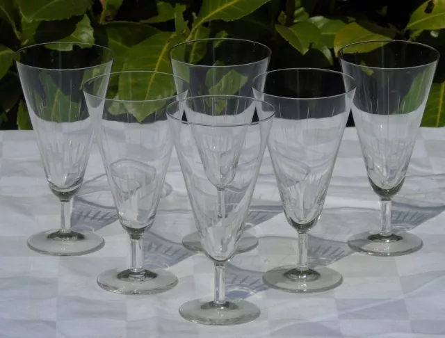 Service de 6 flûtes à champagne en cristal taillé. Circa 1950. Villeroy et Boch?