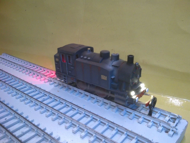 Locomotive électrique argentés Jouef pour modélisme ferroviaire à l'échelle HO