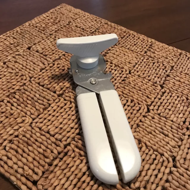 https://www.picclickimg.com/X4oAAOSw0s5lWTkb/Pampered-Chef-Can-Opener-Retired-Smooth-Edge-Manual.webp