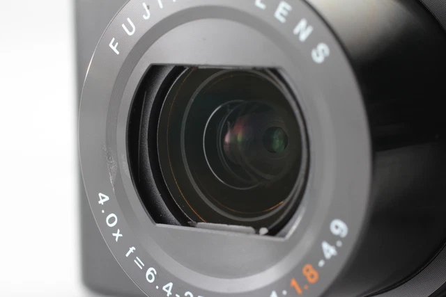 [Near MINT in Box] FUJIFILM XQ1 BLACK 12.0MP WI-FI DIGITAL CAMERA From JAPAN 3