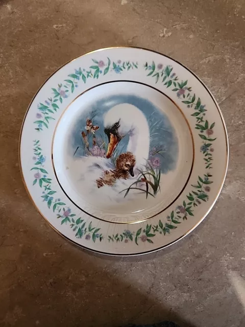 Vintage Avon 1975 Collector Plate "Gentle Moments" Mother Swan &  Baby Wedgwood