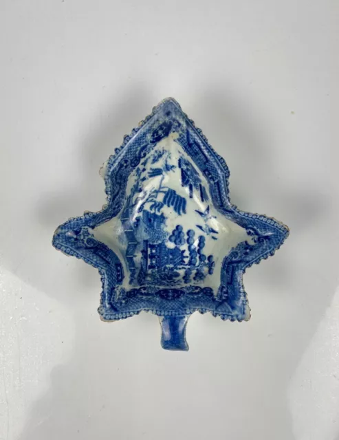 An early 19thc pearlware pickle dish c.1800-20