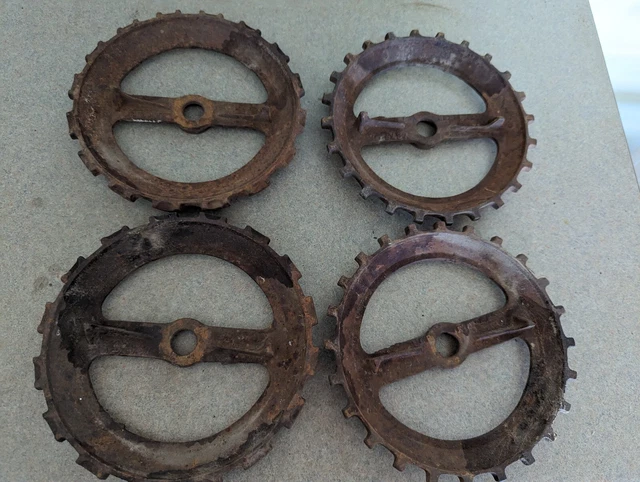 Pair Cast Iron Seed Plate Y 2773 "FOR ENSILAGE" And Pair Of John Deere Y 2637